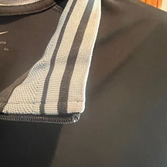 Nike Golf Dri-FIT Pullover XL in Black and Gray - Picture 3 of 5